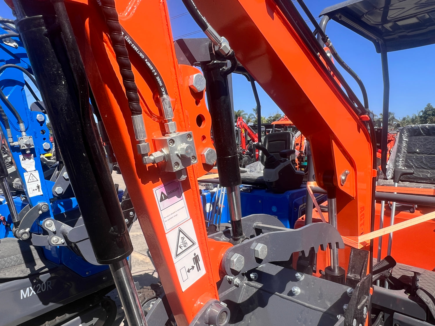 HYDRAULIC THUMB