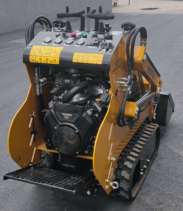 AGT 860Kg 23HP Mini Stand On Skid Steer Track Loader B&S Engine| CFG-KBT23.